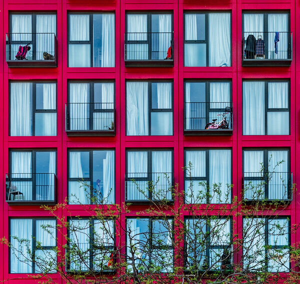 fachada roja