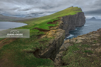 images of the Faroe Islands - Sørvágsvatn Lake