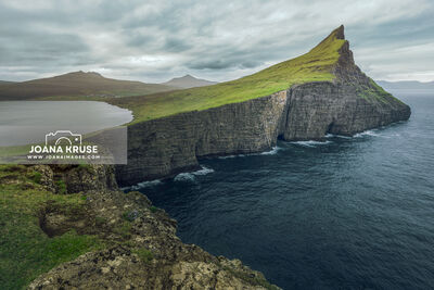 Faroe Islands photos - Sørvágsvatn Lake