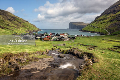images of the Faroe Islands - Tjørnuvík village