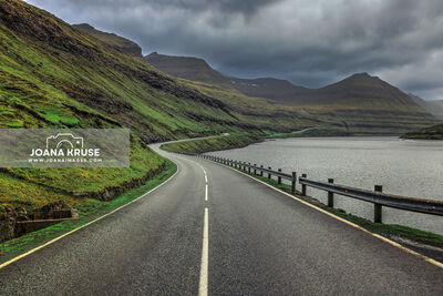 pictures of Faroe Islands - Road to Funnningur