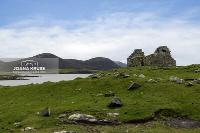 The temple near Northton in the Isle of Harris is a ruined chapel known as Rubh an Teampaill, or the Temple Head. 