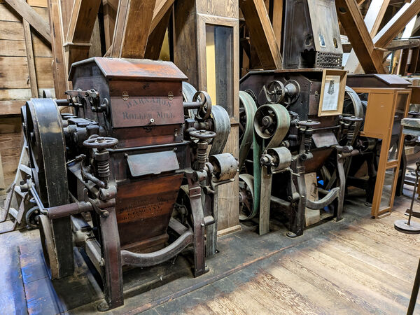 Machinery inside Wild Cat Den Grist Mill (free!)
