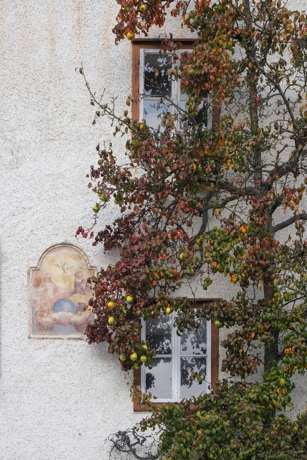 Image of Hallstatt village by Luka Esenko
