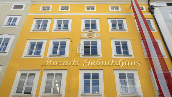 Mozarts Geburtshaus / Mozart's Birthplace
