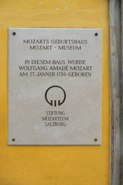 Mozarts Geburtshaus / Mozart's Birthplace
