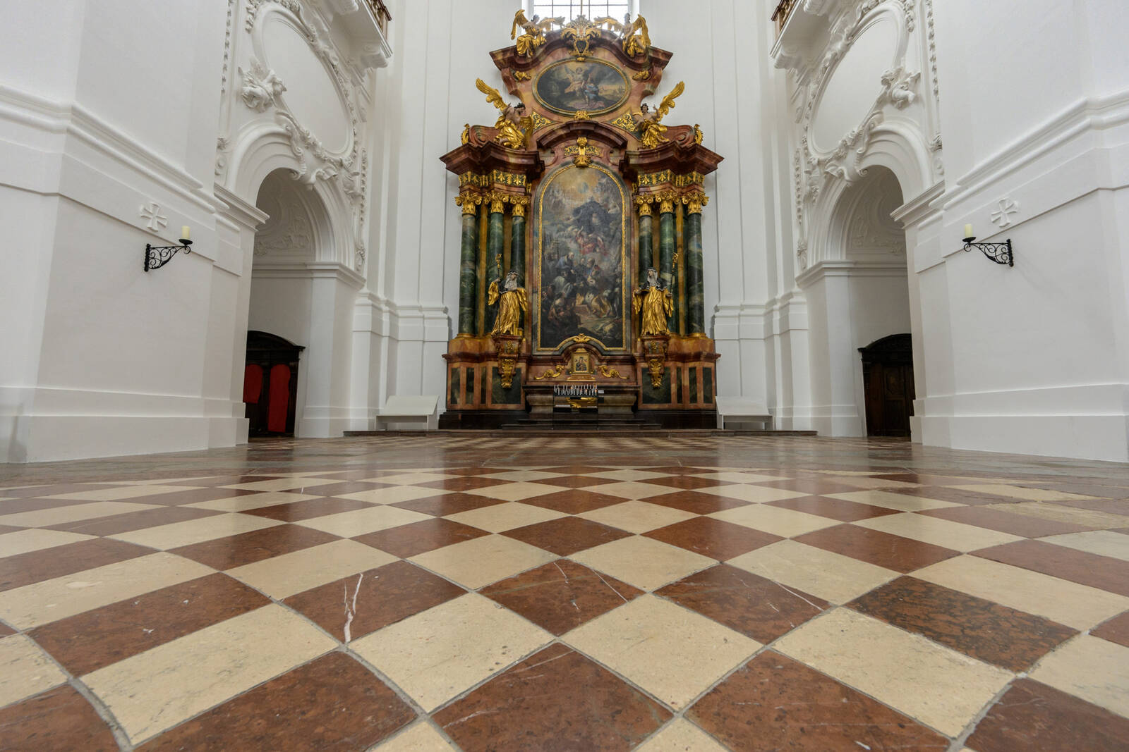 Image of Kollegienkirche by Luka Esenko