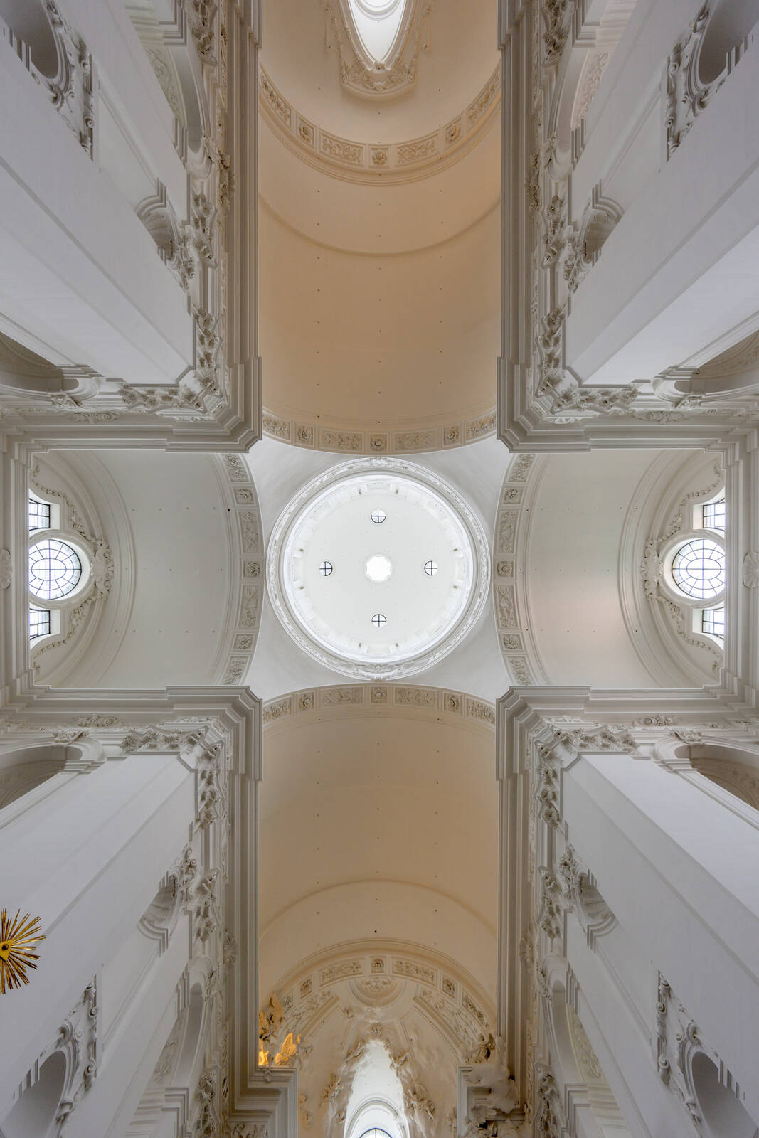 Image of Kollegienkirche by Luka Esenko