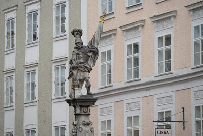 images of Salzburg - Alter Markt & Florianibrunnen