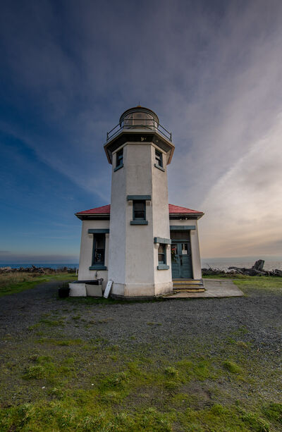 images of Puget Sound - Point Robinson Lighthouse