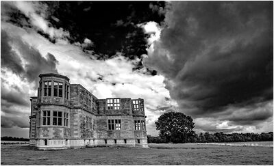 photo locations in England - Lyveden Manor