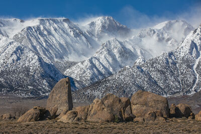 photography spots in California - Alabama Hills from Movie Flat Road