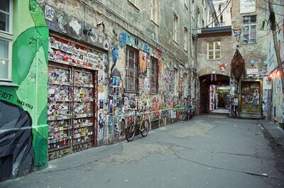 Berlin photography locations - Haus Schwarzenberg street-art alley