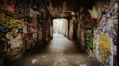 images of Berlin - Haus Schwarzenberg street-art alley
