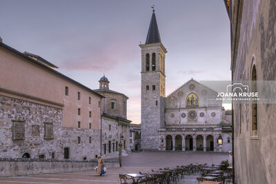 photo spots in Umbria - Spoleto Cathedral