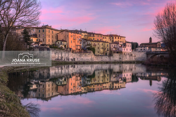 Umbertide is a hidden gem, a small town along the Tiber River in Umbria.