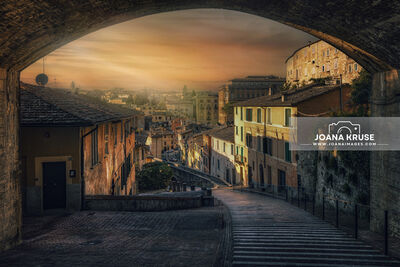 Italy images - Medieval Aqueduct of Perugia