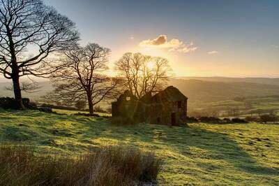 images of The Peak District - Roach End Barn