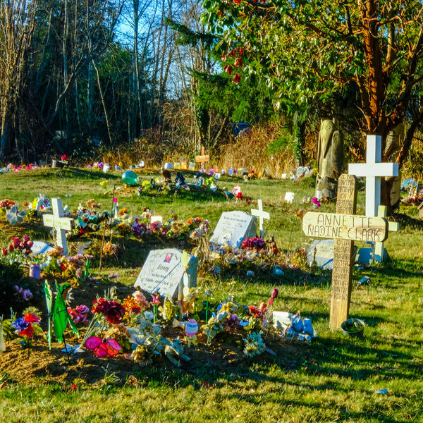 I ran across this cemetery in La Conner. I have to say it is the most colorful and interesting cemetery that I have ever seen.