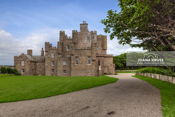 Castle of Mey, a picturesque fortress perched on the shores of the Pentland Firth in Caithness, Scotland, was once a retreat for Queen Elizabeth, the Queen Mother. 