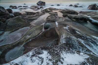 pictures of Lofoten - Dragon's Eye by the Uttakleiv Beach