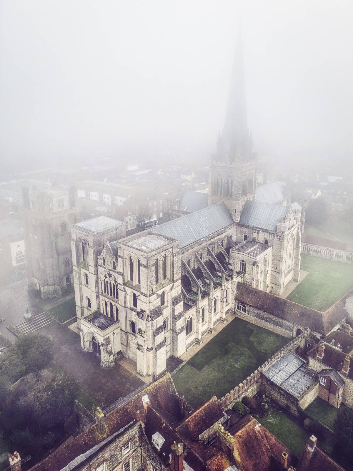 Image of Chichester Cathedral by Jakub Bors