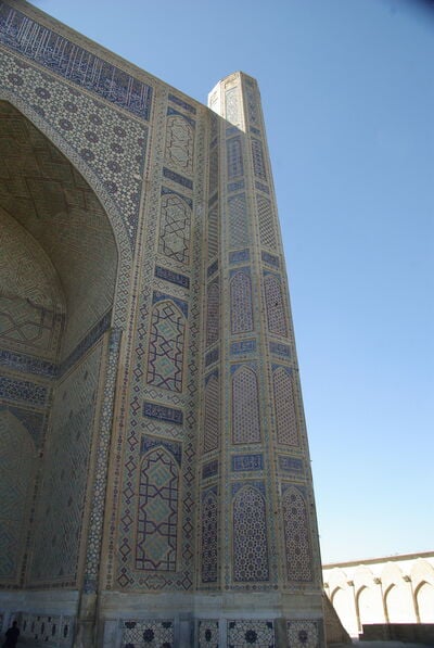 images of Uzbekistan - Bibi Khanym Mosque