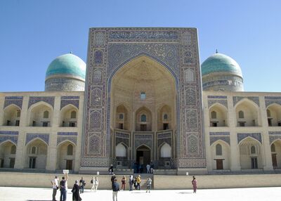 pictures of Uzbekistan - Mir-i Arab Madrassa