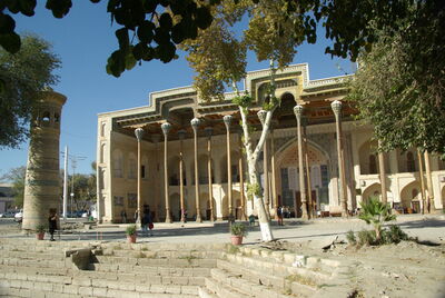 photos of Uzbekistan - The Bolo-Hauz 20-Column Mosque