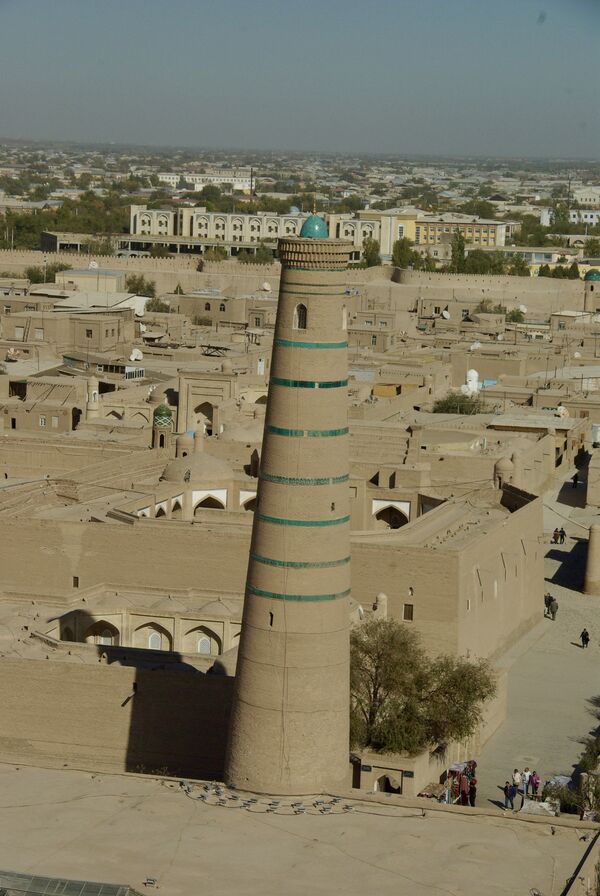 Puma minaret from Islam Khodja minaret