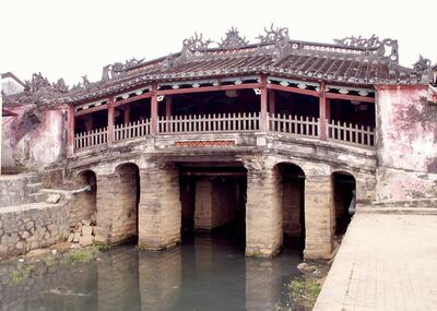 pictures of Vietnam - Japanese Bridge in Hoi An
