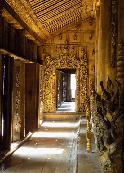 Myanmar (Burma) pictures - Shwe Nan Daw Kyaung Monastery