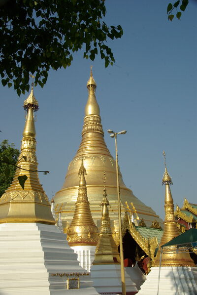 Myanmar (Burma) images - Shwedagon Pagoda ရွှေတိဂုံစေတီတော်