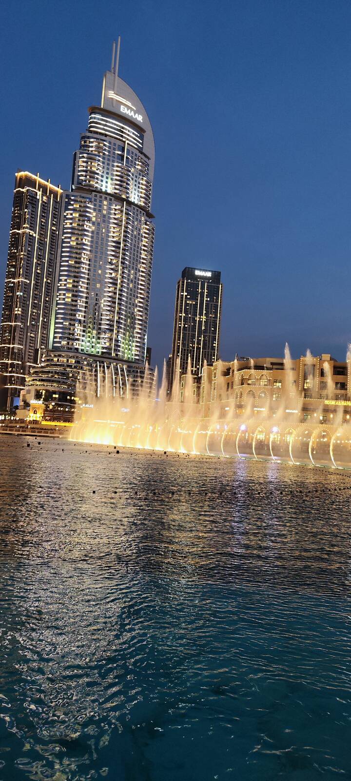 Image of Dubai Fountain by Mrugaben Dave