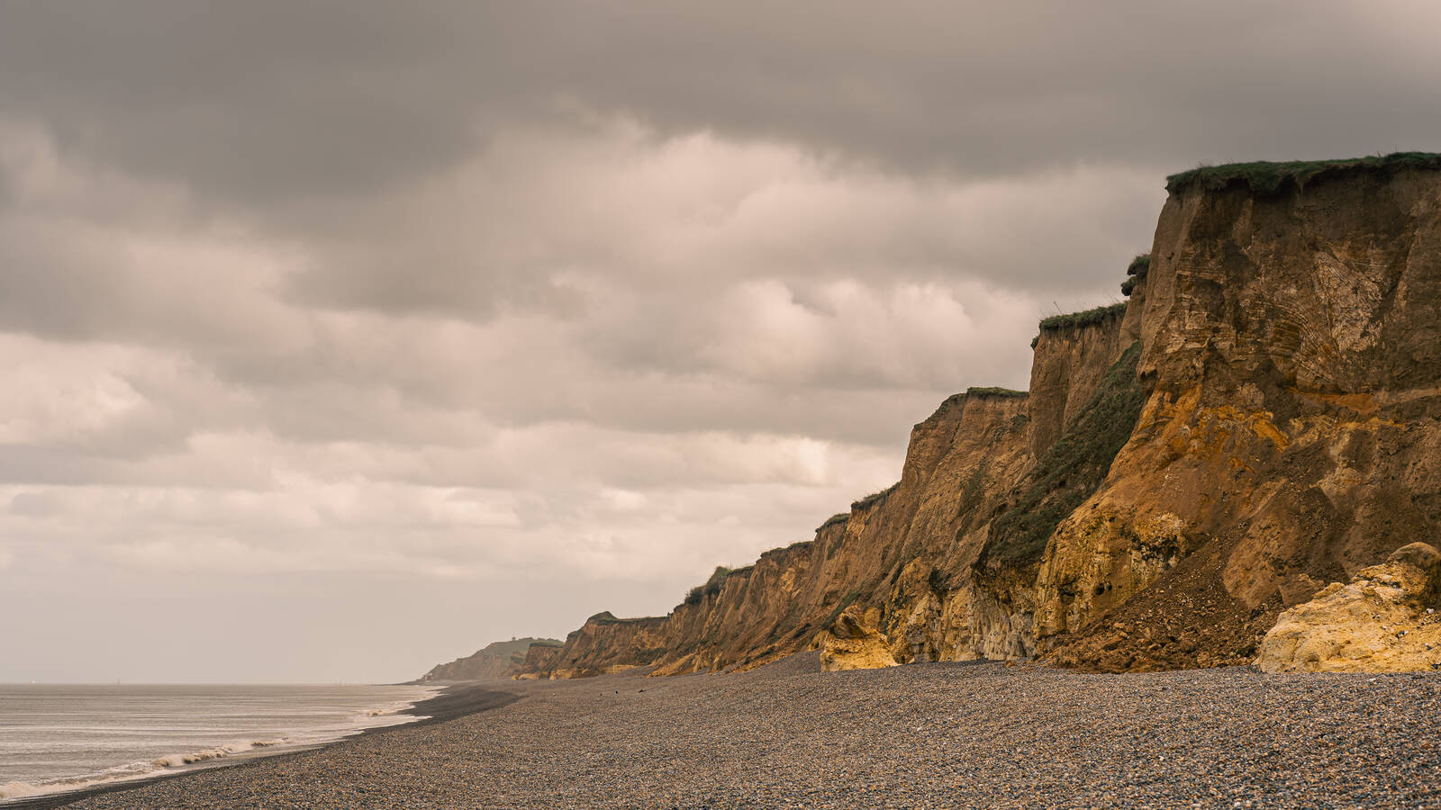 Image of Weybourne beach and clifftop by James Billings.