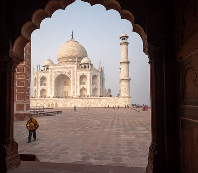 India images - Taj Mahal - through the Gates