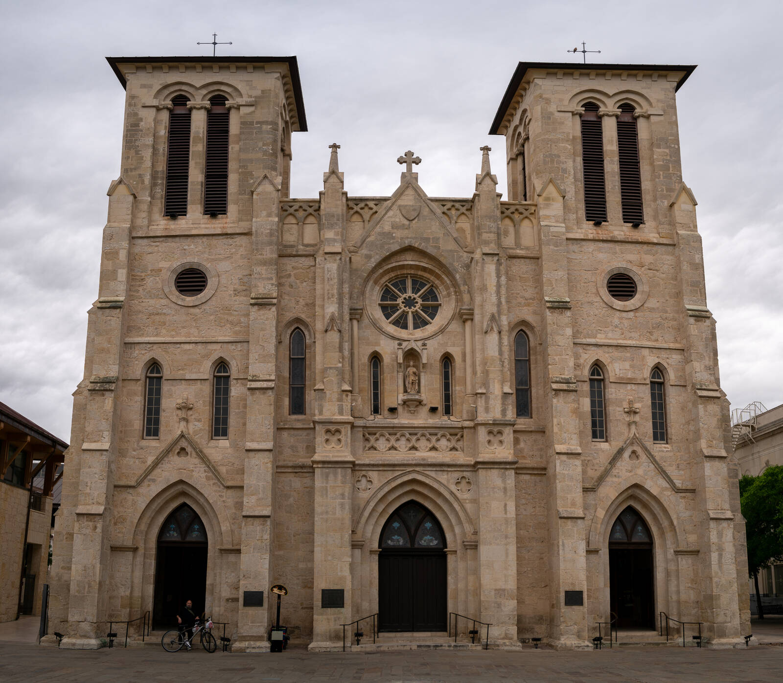 Image of San Fernando Cathedral by James Billings.