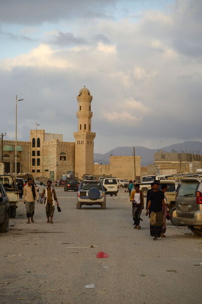 Yemen pictures - Hadibo Main Road