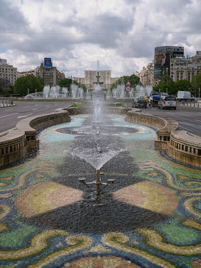 Romania pictures - Piata Unirii Fountains