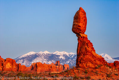 Image of Balanced Rock, Arches NP - Balanced Rock, Arches NP