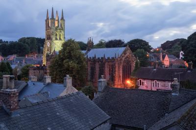 photography locations in Derbyshire - Tideswell Church