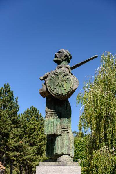 Ivan Crnojevi? statue