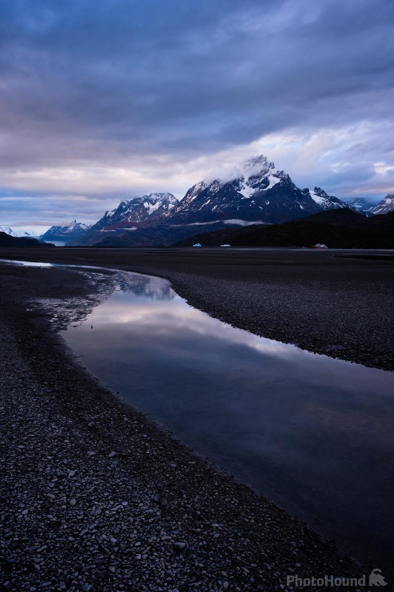 Image of Torres Del Paine, Lago Grey by Hougaard Malan