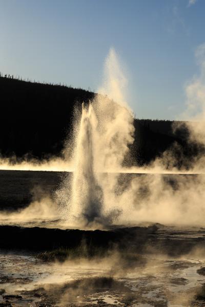 photo locations in Kings County - Cliff Geyser – Black Sand Basin