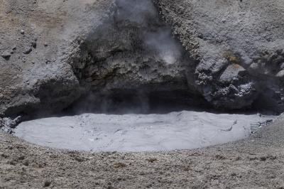 pictures of Yellowstone National Park - MVA - Mud Volcano