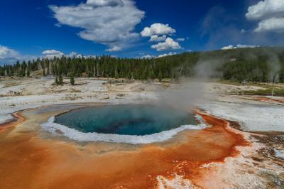 photos of Yellowstone National Park - UGB - Crested Pool
