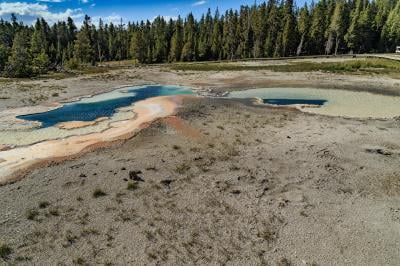photography spots in Yellowstone National Park - UGB - Doublet Pool