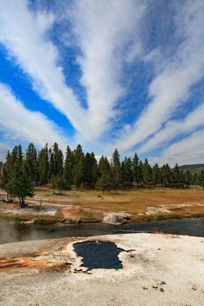 Yellowstone National Park photo spots - UGB - South Scalloped Spring