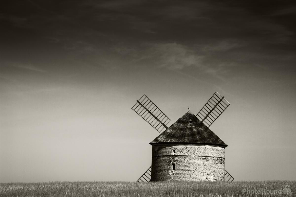 Image of Chvalkovice windmill by Piotr Skrzypiec