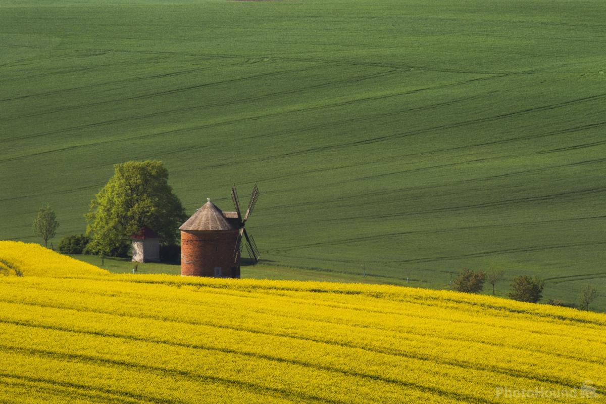 Image of Chvalkovice windmill by Piotr Skrzypiec
